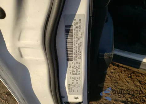 2016 Jeep Cherokee Latitude z USA, uszkodzony, nr VIN 1C4PJMCSXGW182863